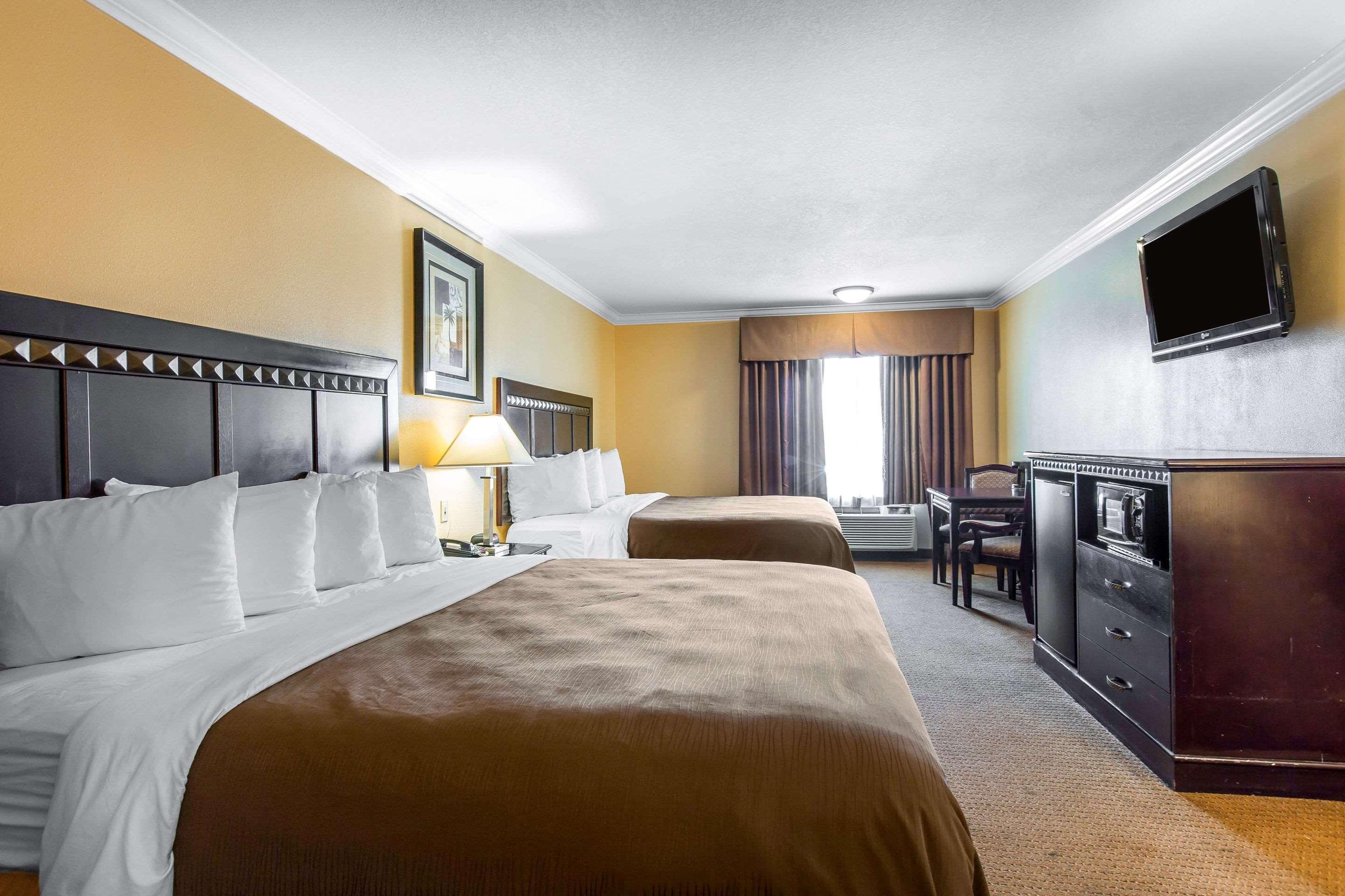Quality Inn & Suites Bell Gardens-Los Angeles מראה חיצוני תמונה