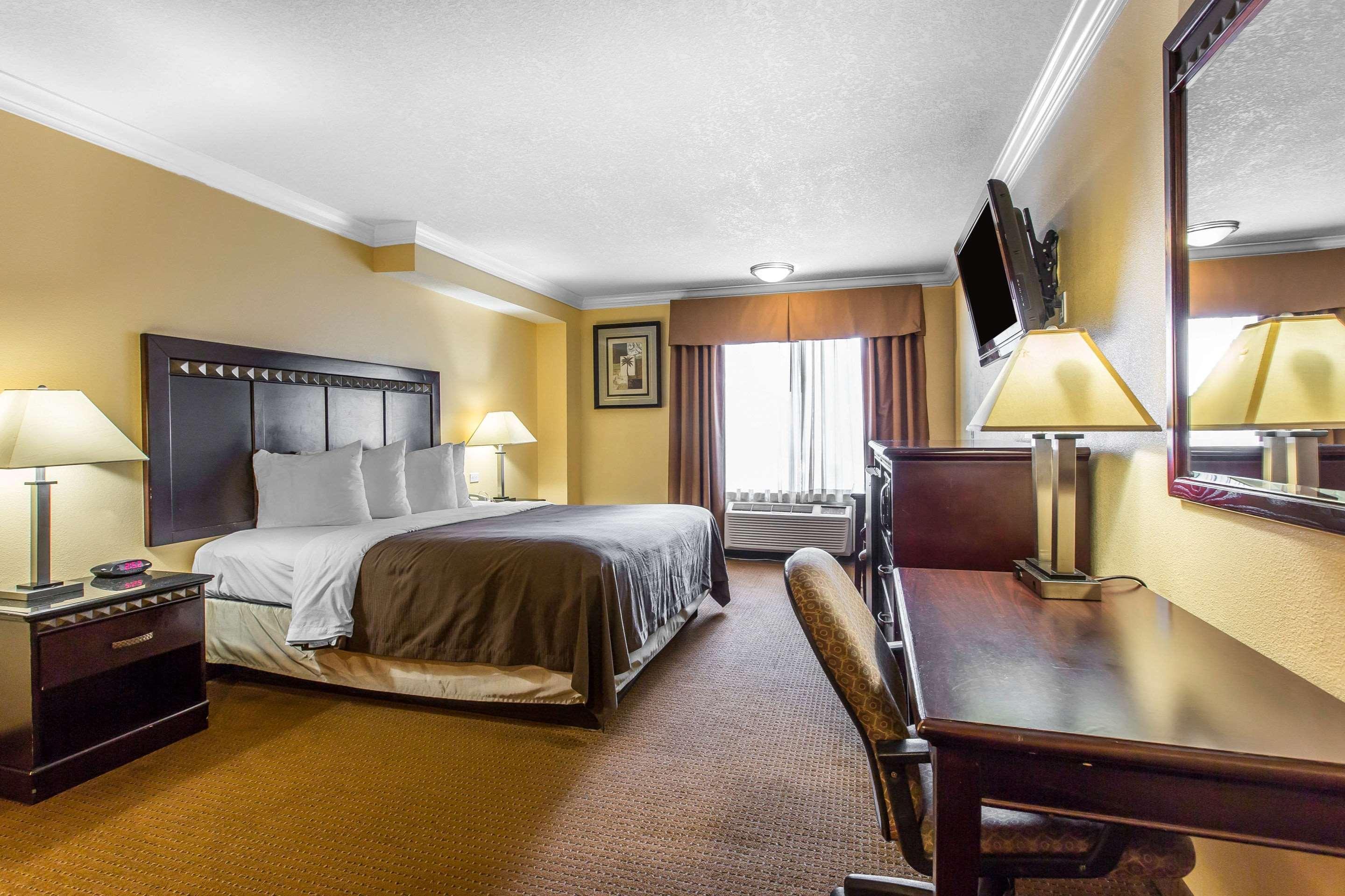 Quality Inn & Suites Bell Gardens-Los Angeles מראה חיצוני תמונה