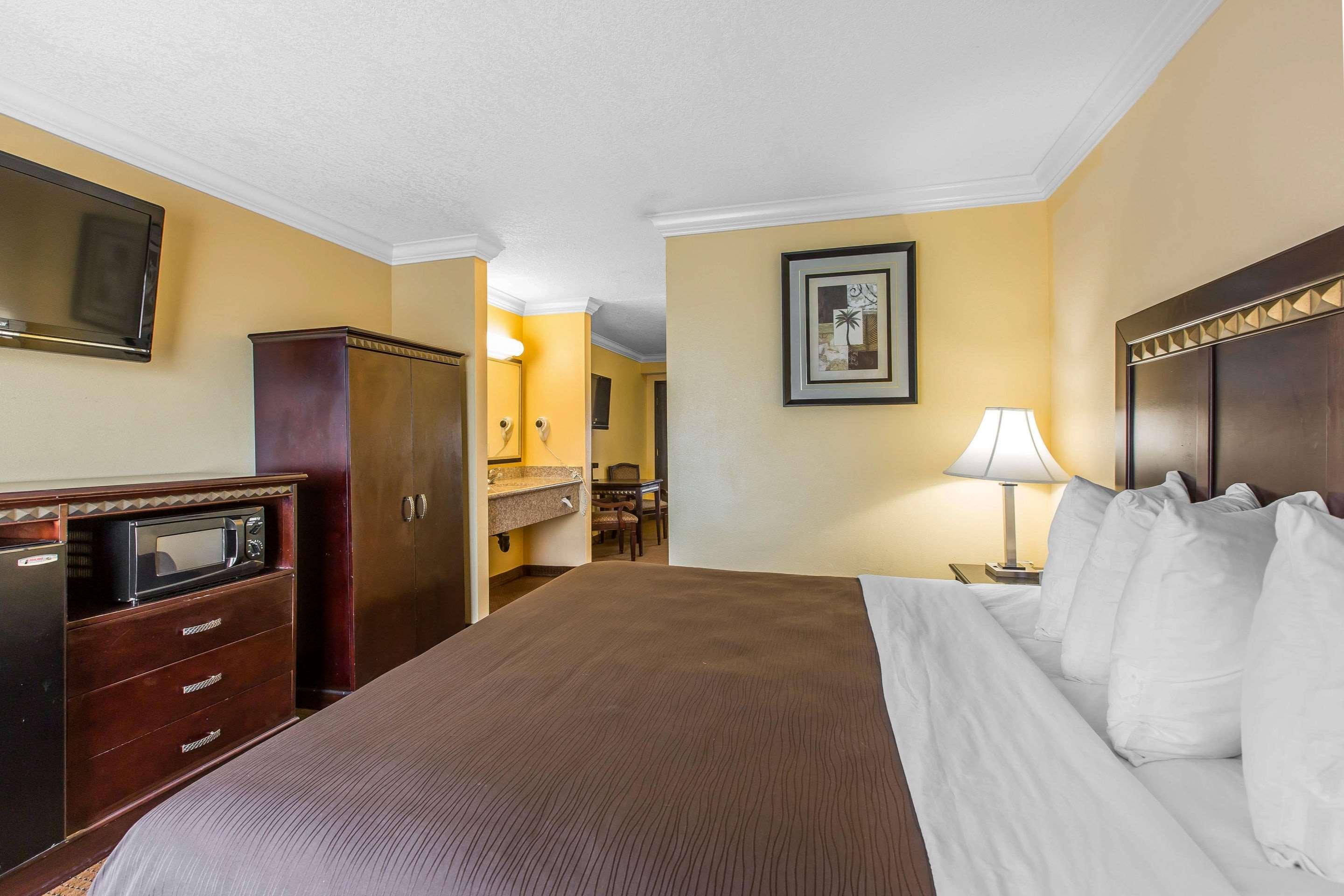 Quality Inn & Suites Bell Gardens-Los Angeles מראה חיצוני תמונה