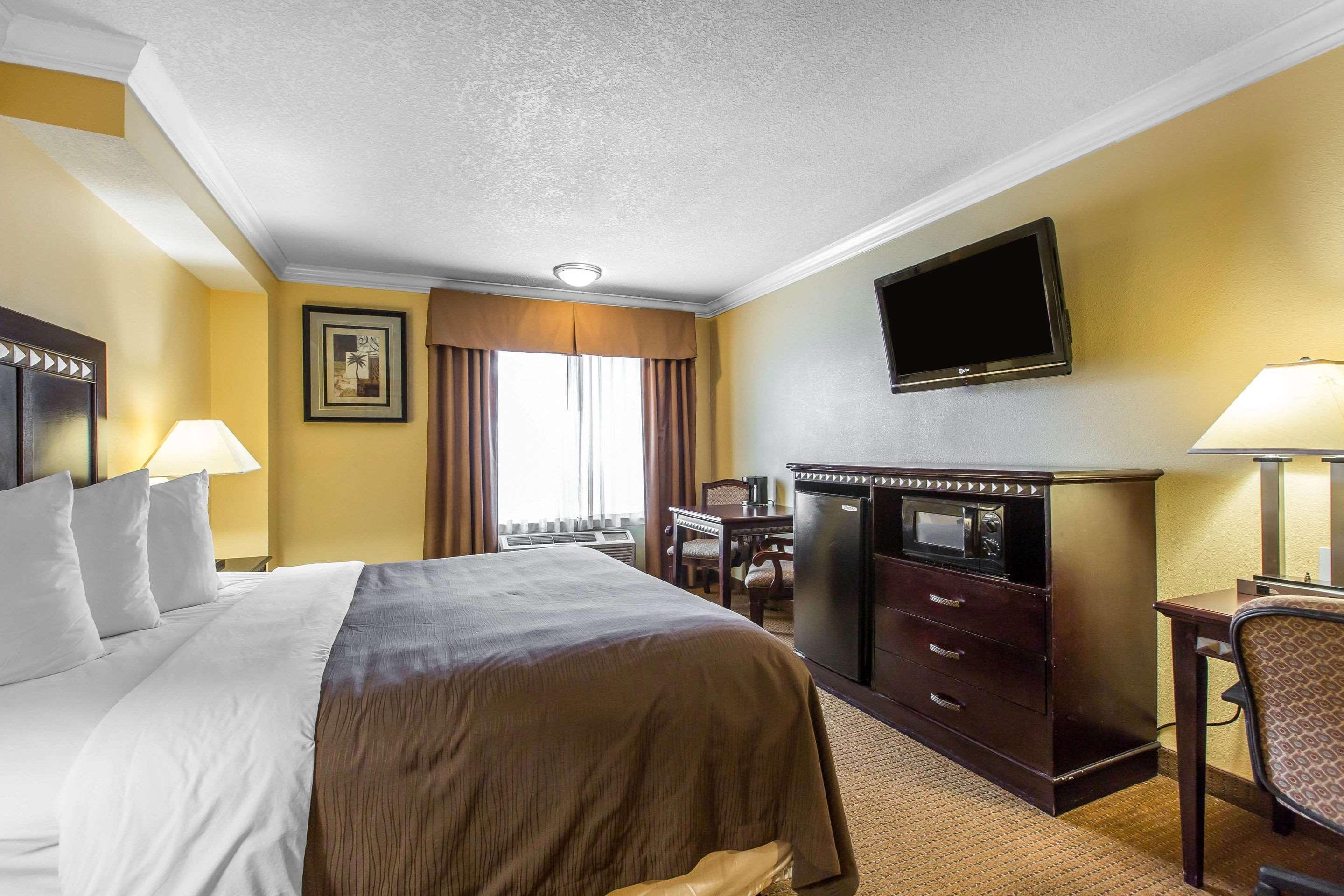 Quality Inn & Suites Bell Gardens-Los Angeles מראה חיצוני תמונה