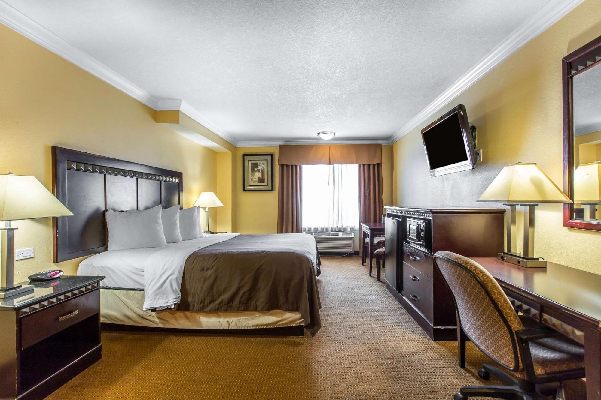 Quality Inn & Suites Bell Gardens-Los Angeles מראה חיצוני תמונה